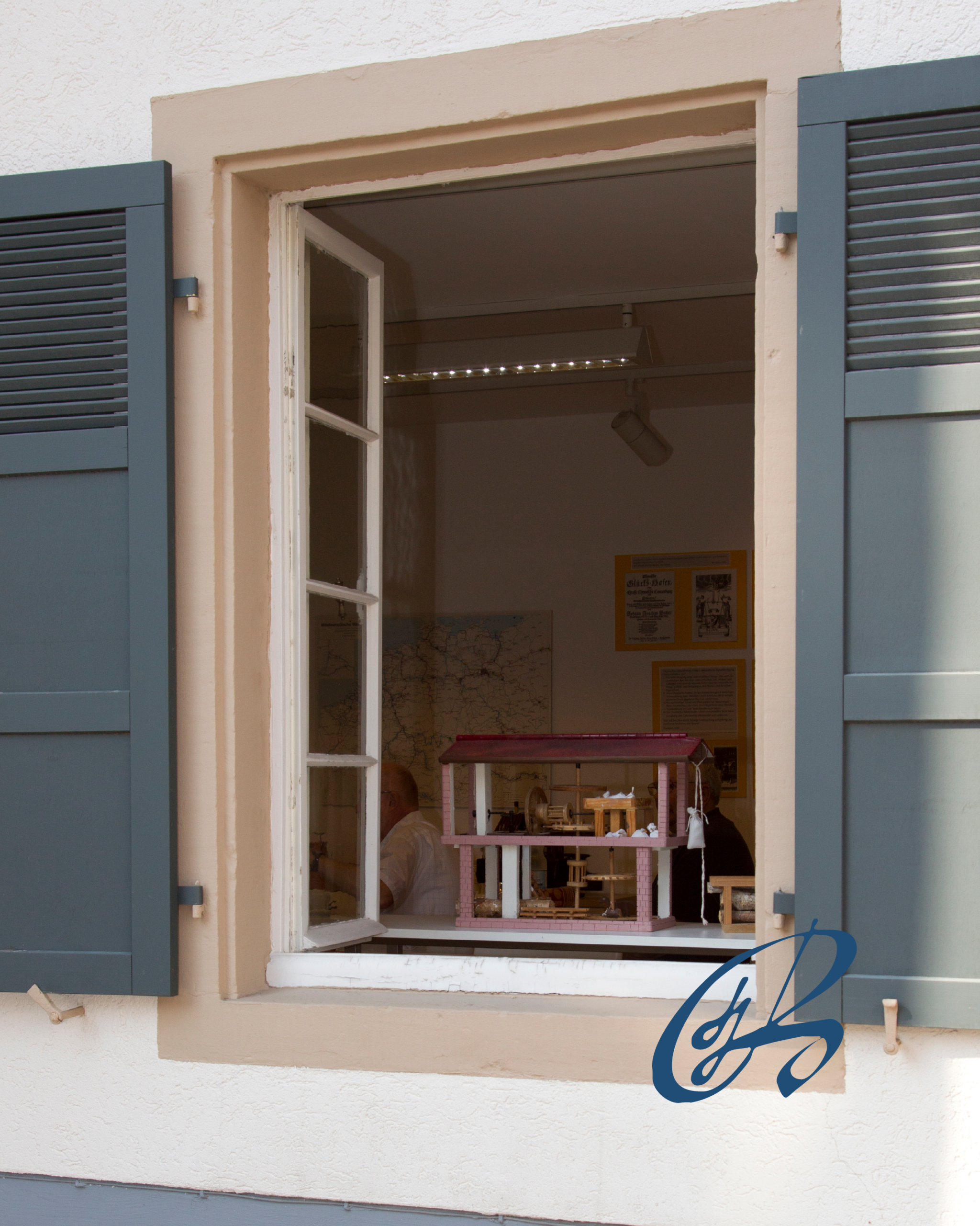 Fenster des Becher-Hauses in Speyer